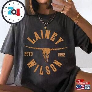 Lainey Wilson Estd 1992 T-Shirt Bullhead Shirt Country Music  Classic